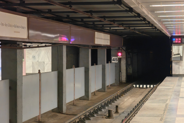 Budapest, M1 metró, Deák Ferenc tér, bélyegkép