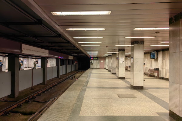 Budapest, M1 metró, Deák Ferenc tér, bélyegkép