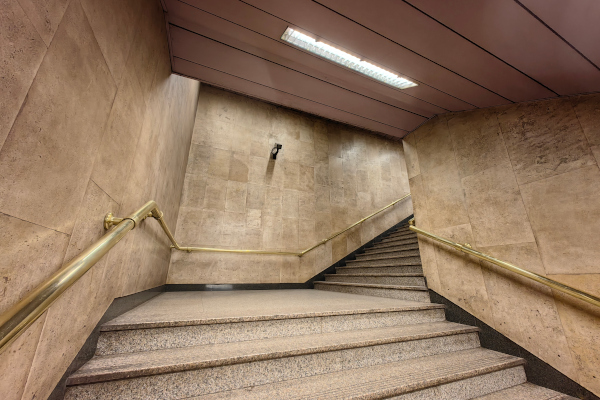 Budapest, M1 metró, Deák Ferenc tér, bélyegkép