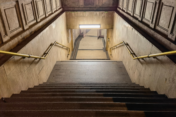 Budapest, M1 metró, Deák Ferenc tér, bélyegkép