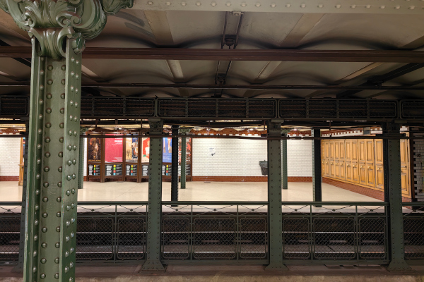 Budapest, M1 metró, Hősök tere, bélyegkép