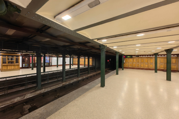 Budapest, M1 metró, Hősök tere, bélyegkép