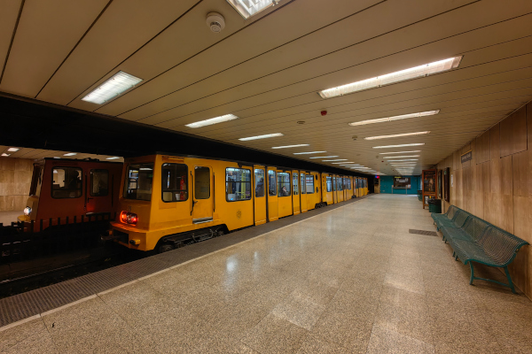 Budapest, M1 metró, Széchenyi fürdő, bélyegkép