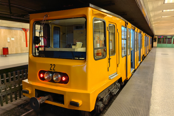 Budapest, M1 metró, Mexikói út, bélyegkép