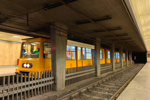 Budapest, M1 metró, Mexikói út, bélyegkép