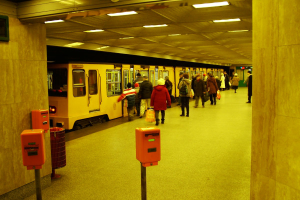 Budapest, M1 metró, Mexikói út, bélyegkép