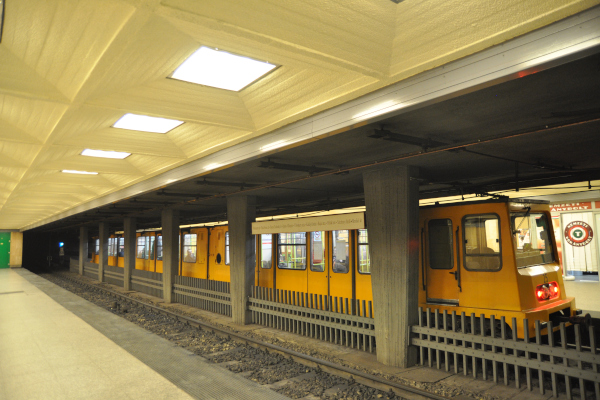 Budapest, M1 metró, Mexikói út, bélyegkép