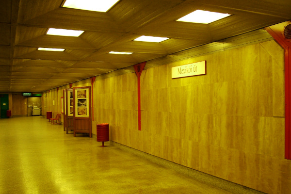 Budapest, M1 metró, Mexikói út, bélyegkép