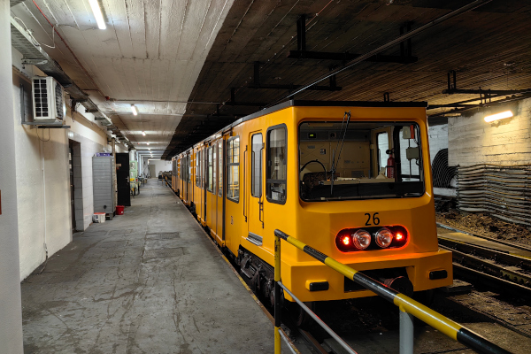 Budapest, M1 metró, Mexikói út, bélyegkép
