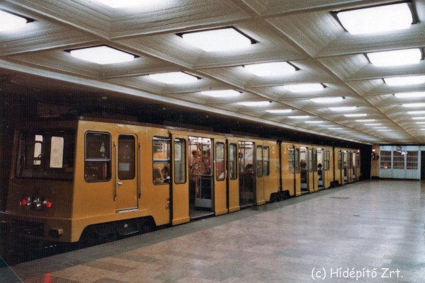 Budapest, M1 metró, Mexikói út, bélyegkép