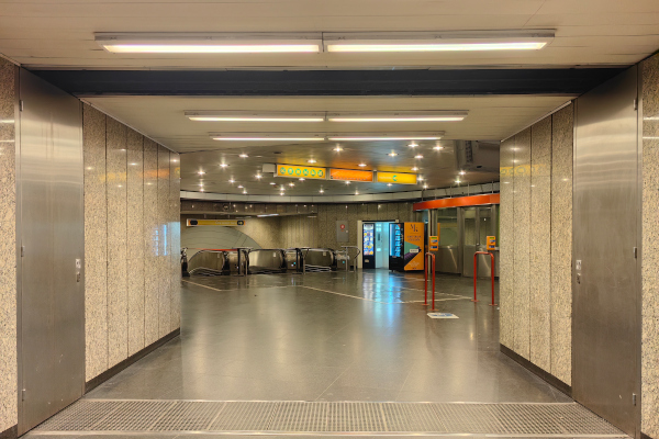 Budapest, M2 metró, Déli pályaudvar, bélyegkép