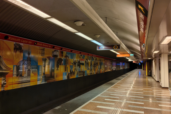 Budapest, M2 metró, Széll Kálmán tér, bélyegkép