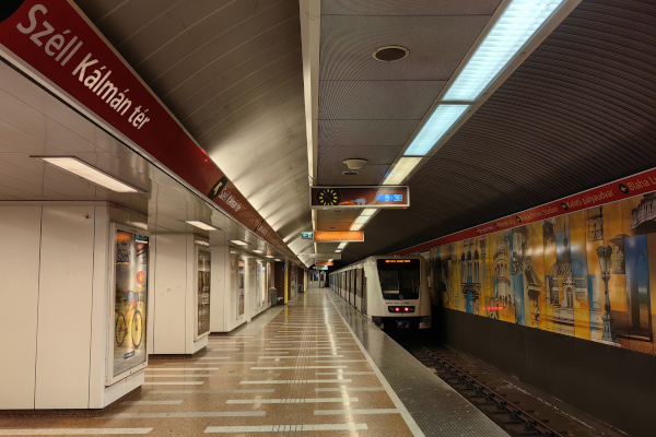Budapest, M2 metró, Széll Kálmán tér, bélyegkép