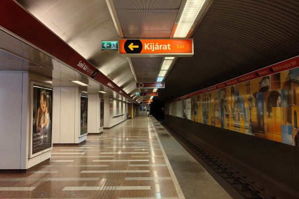 Budapest, M2 metró, Széll Kálmán tér, bélyegkép