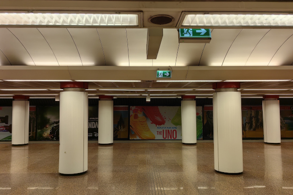 Budapest, M2 metró, Kossuth Lajos tér, bélyegkép