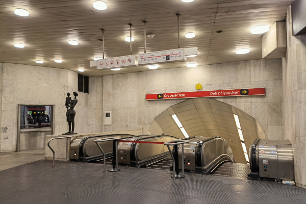 Budapest, M2 metró, Kossuth Lajos tér, bélyegkép