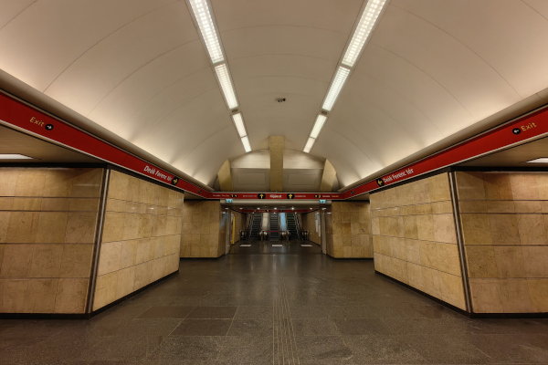 Budapest, M2 metró, Deák Ferenc tér, bélyegkép