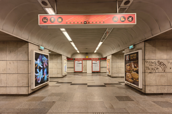 Budapest, M2 metró, Astoria, bélyegkép