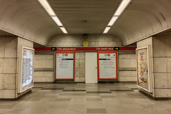 Budapest, M2 metró, Astoria, bélyegkép