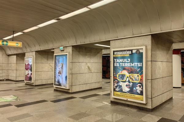 Budapest, M2 metró, Astoria, bélyegkép