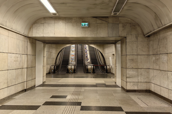 Budapest, M2 metró, Astoria, bélyegkép