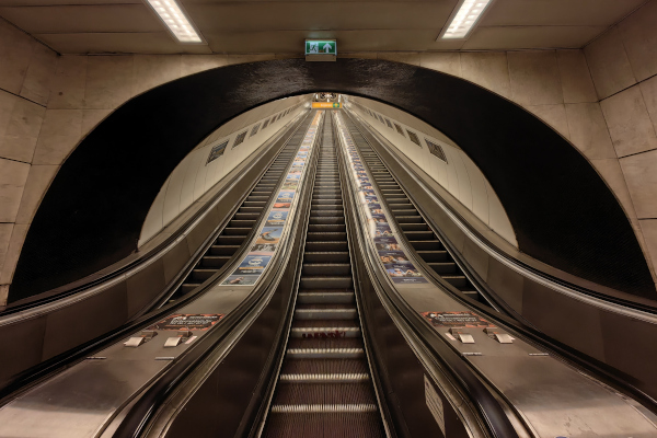 Budapest, M2 metró, Astoria, bélyegkép