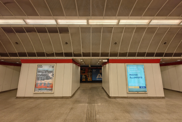 Budapest, M2 metró, Blaha Lujza tér, bélyegkép
