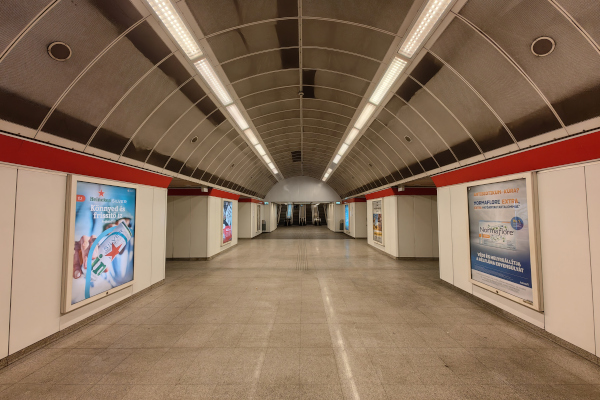 Budapest, M2 metró, Blaha Lujza tér, bélyegkép