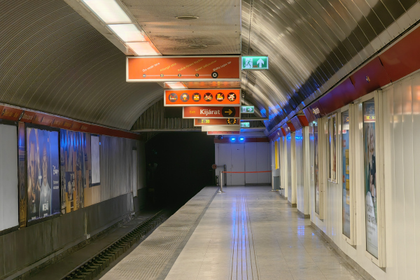 Budapest, M2 metró, Blaha Lujza tér, bélyegkép