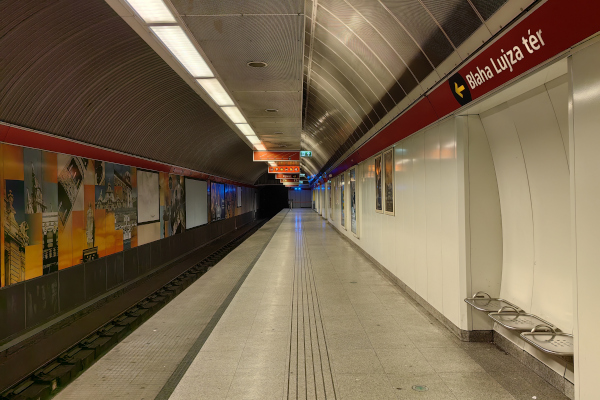 Budapest, M2 metró, Blaha Lujza tér, bélyegkép