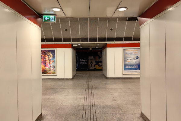 Budapest, M2 metró, Blaha Lujza tér, bélyegkép