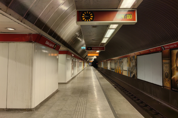 Budapest, M2 metró, Blaha Lujza tér, bélyegkép