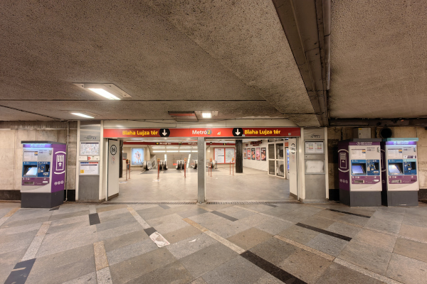 Budapest, M2 metró, Blaha Lujza tér, bélyegkép
