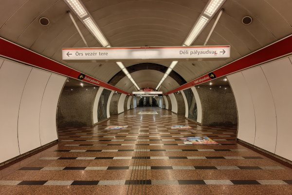 Budapest, M2 metró, Keleti pályaudvar, bélyegkép