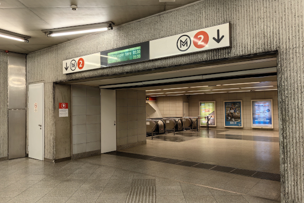 Budapest, M2 metró, Keleti pályaudvar, bélyegkép