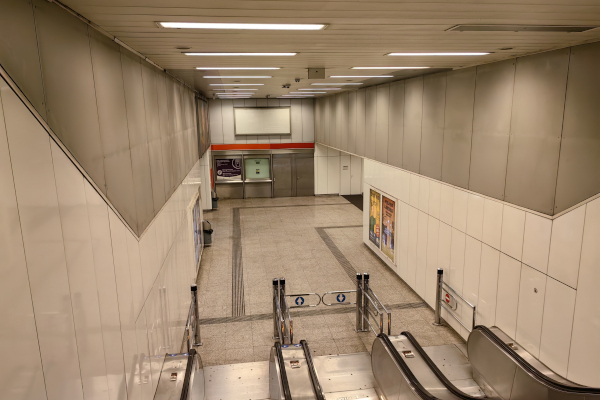 Budapest, M2 metró, Keleti pályaudvar, bélyegkép