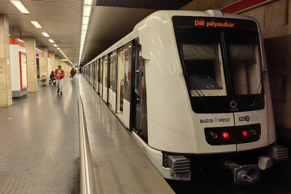 Budapest, M2 metró, Puskás Ferenc stadion, bélyegkép