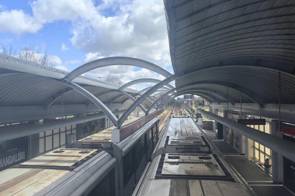 Budapest, M2 metró, Pillangó utca, bélyegkép