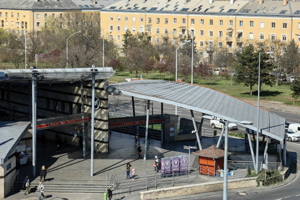 Budapest, M2 metró, Örs vezér tere, bélyegkép