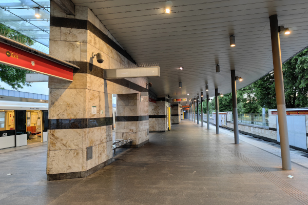 Budapest, M2 metró, Örs vezér tere, bélyegkép