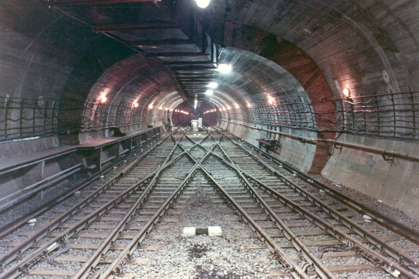 Budapest, M2 metró, Déli pályaudvar, kihúzó, bélyegkép