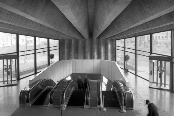 Budapest, M2 metró, Széll Kálmán tér, bélyegkép