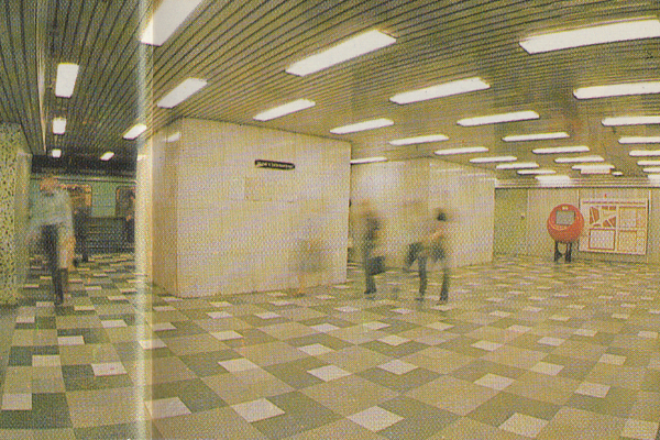 Budapest, M2 metró, Blaha Lujza tér, bélyegkép