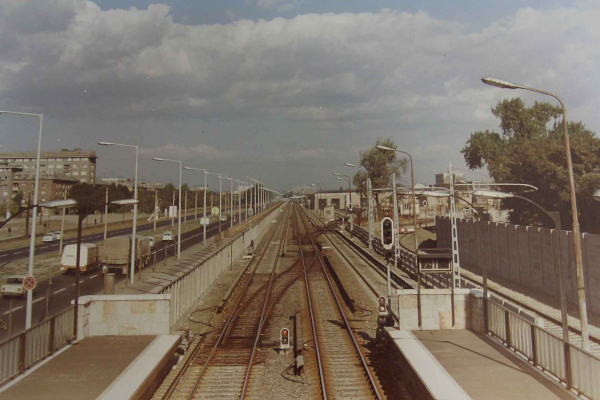 Budapest, M2 metró, Pillangó utca, bélyegkép