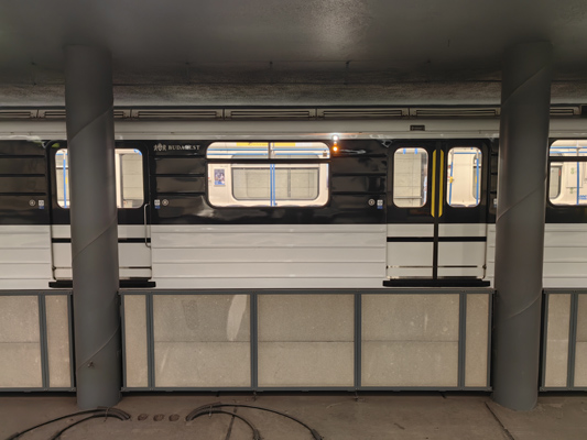 Budapest, M3 metró, Újpest-központ, bélyegkép