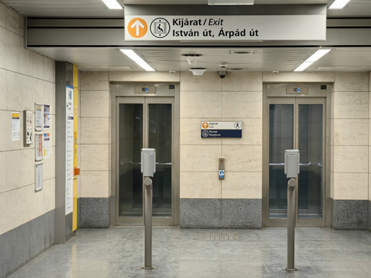 Budapest, M3 metró, Újpest-központ, bélyegkép