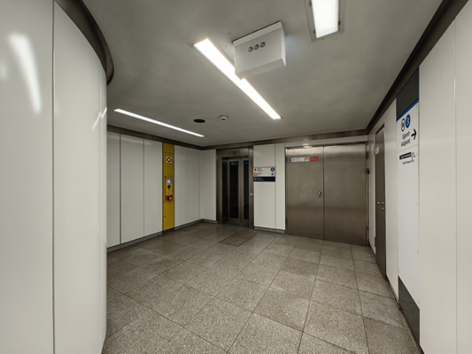 Budapest, M3 metró, Újpest-városkapu, bélyegkép