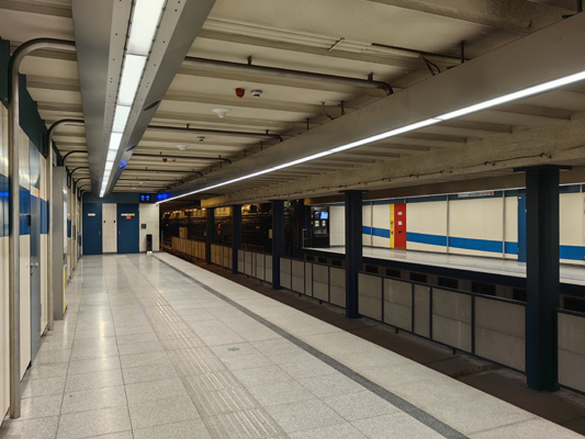 Budapest, M3 metró, Gyöngyösi utca, bélyegkép