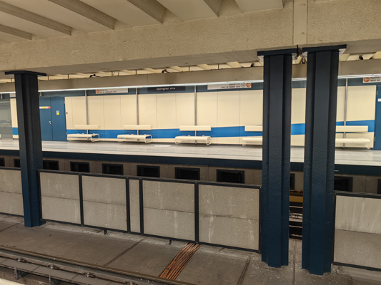 Budapest, M3 metró, Gyöngyösi utca, bélyegkép