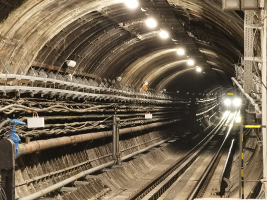 Budapest, M3 metró, Nyugati pályaudvar, bélyegkép